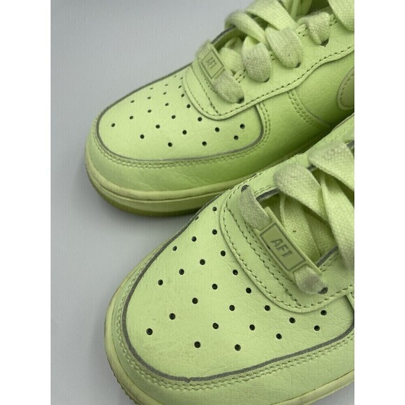 Nike Air Force 1 Essential Volt Glow Air Force 1 Size 7 - Picture 5 of 11